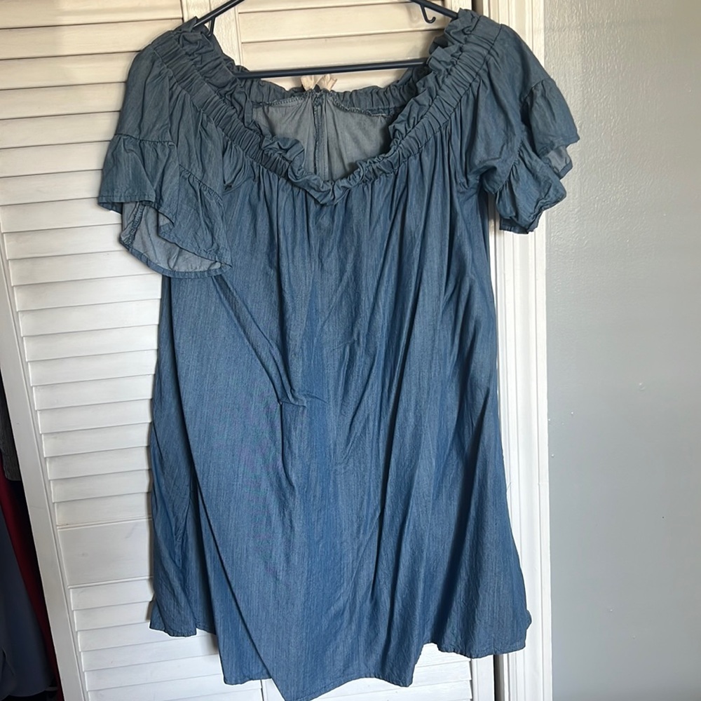super cute off the shoulder denim dress!!